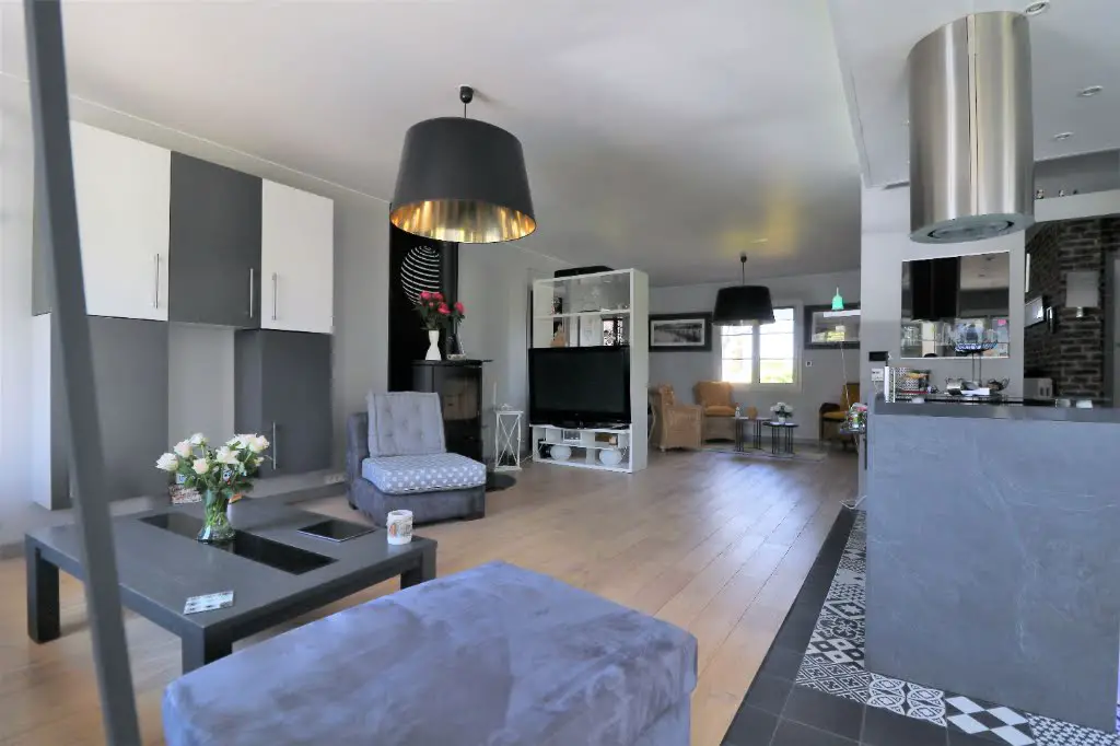 Vente maison 6 pièces 220 m2