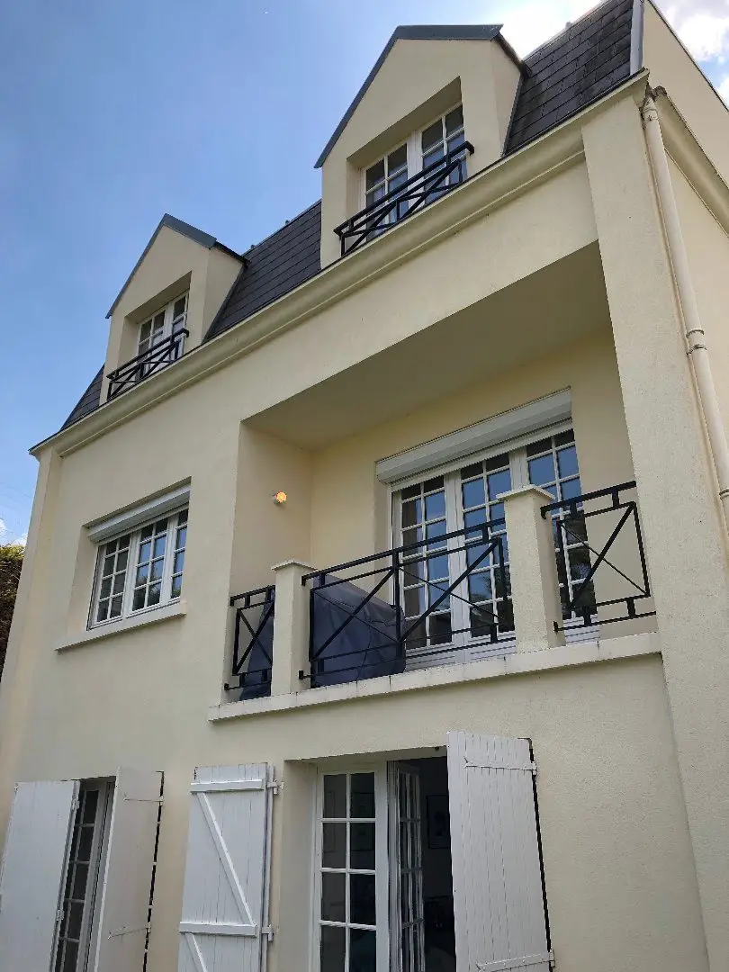 Vente maison 8 pièces 185 m2