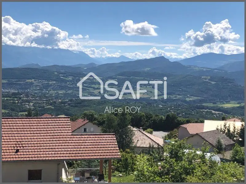 Vente terrain à bâtir 741 m2