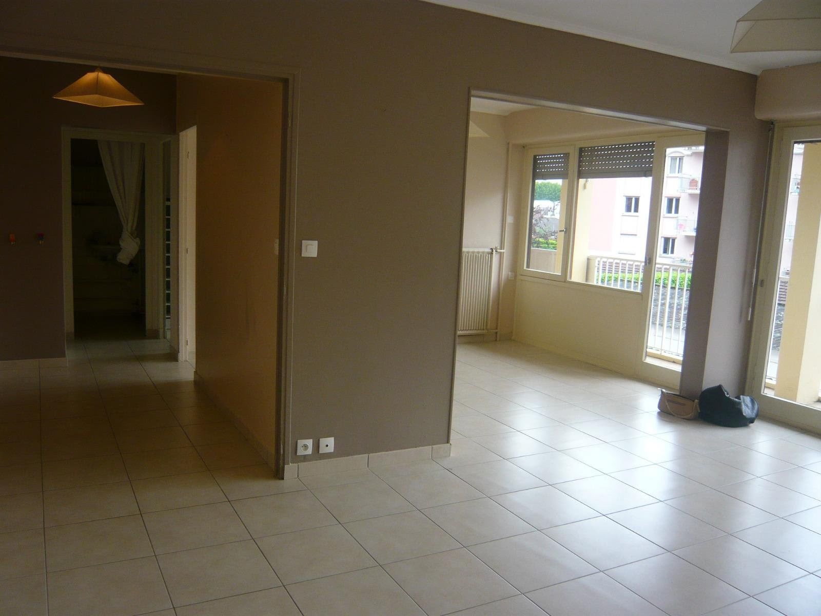 Location appartement 5 pièces 99 m2