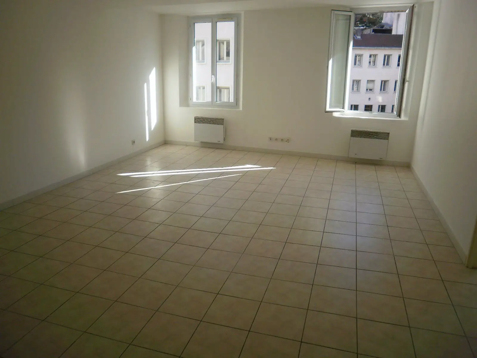 Location appartement 2 pièces 55,56 m2
