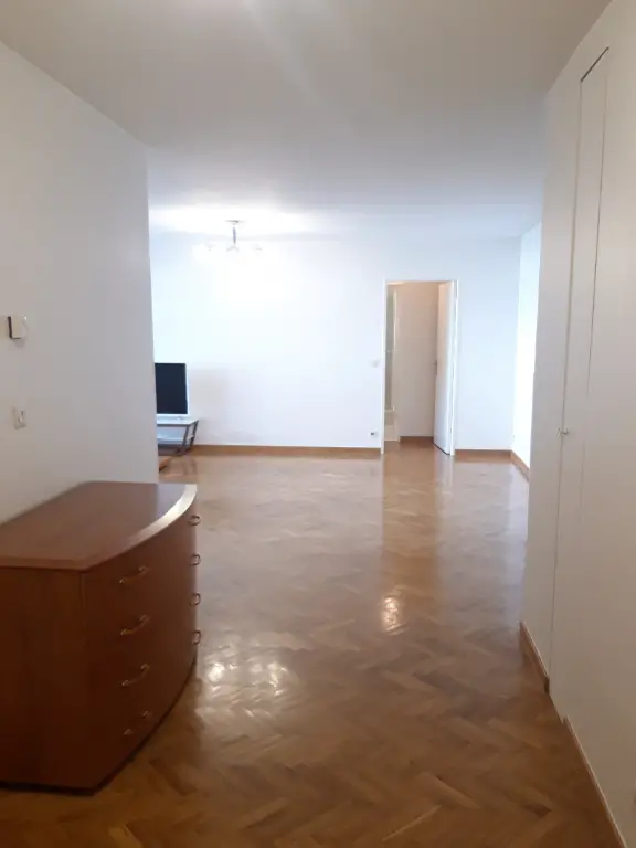 Location appartement meublé 2 pièces 63,92 m2