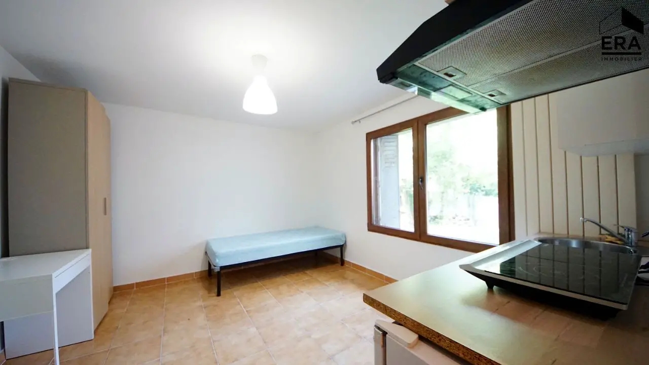 Location studio meublé 16,6 m2