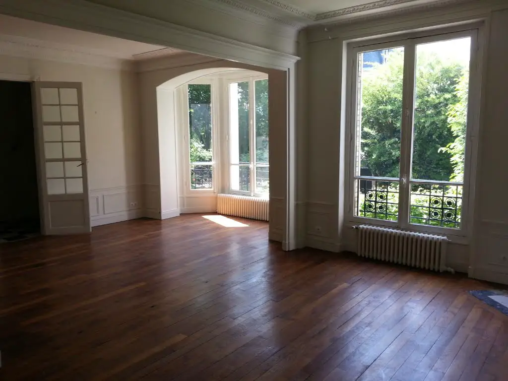 Location maison 10 pièces 243,17 m2