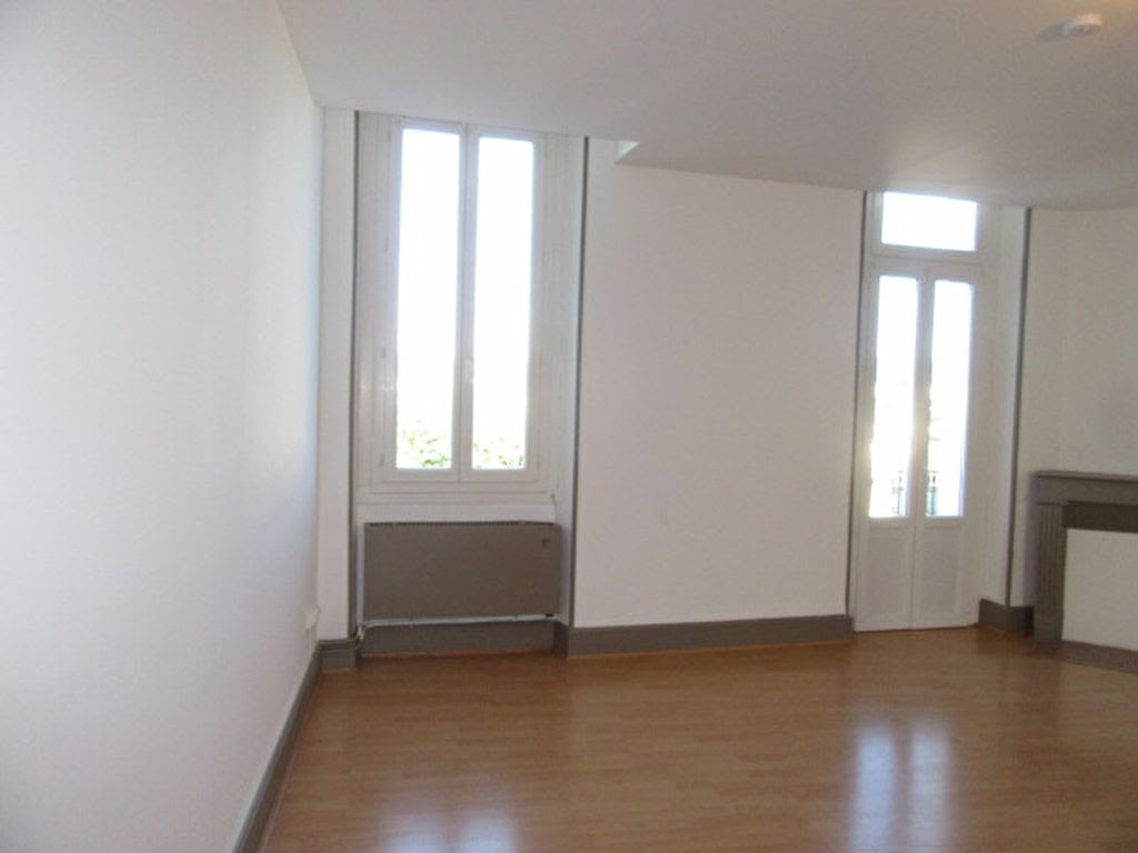Location appartement 3 pièces 77,1 m2