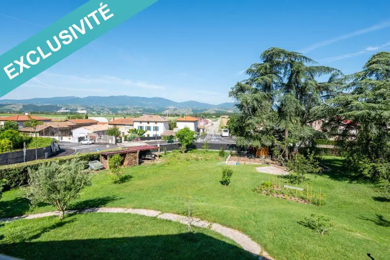 Vente villa 6 pièces 142 m2