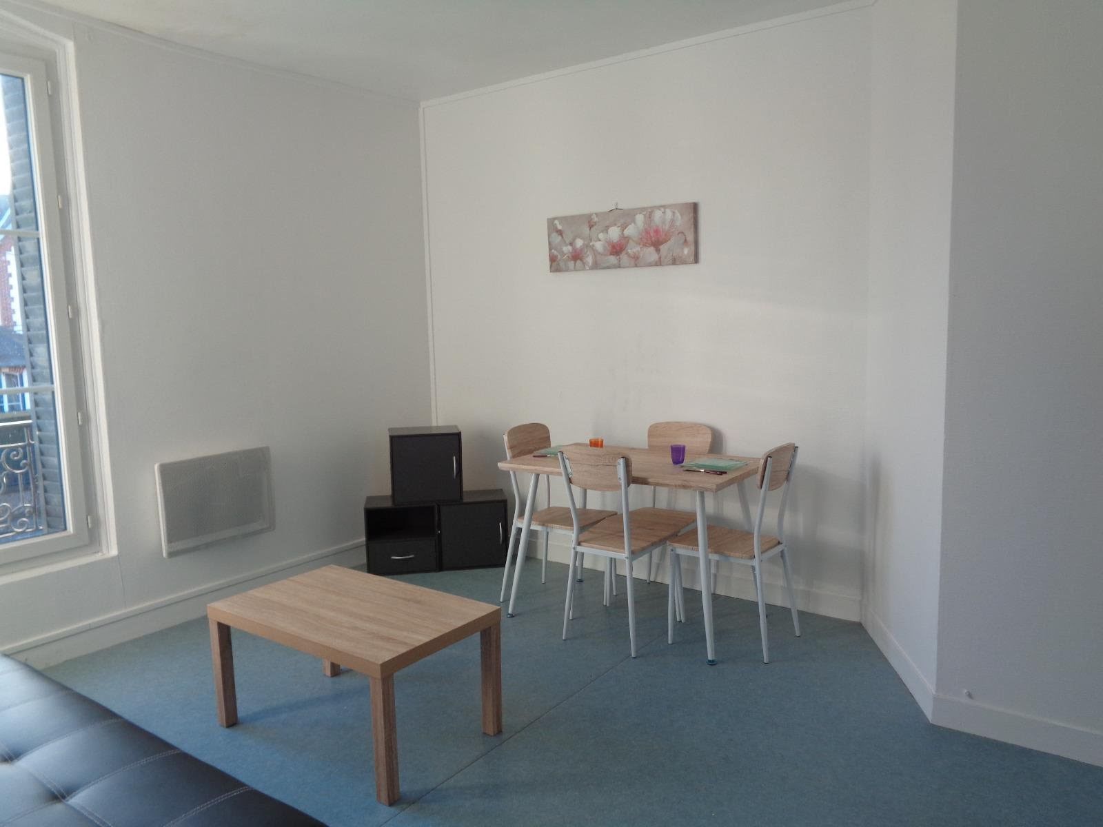 Location studio meublé 28,14 m2