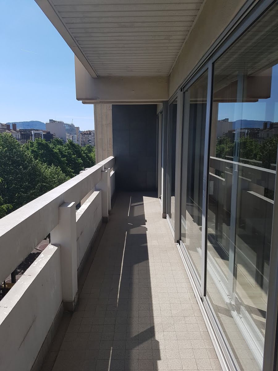 Location appartement 3 pièces 116,28 m2