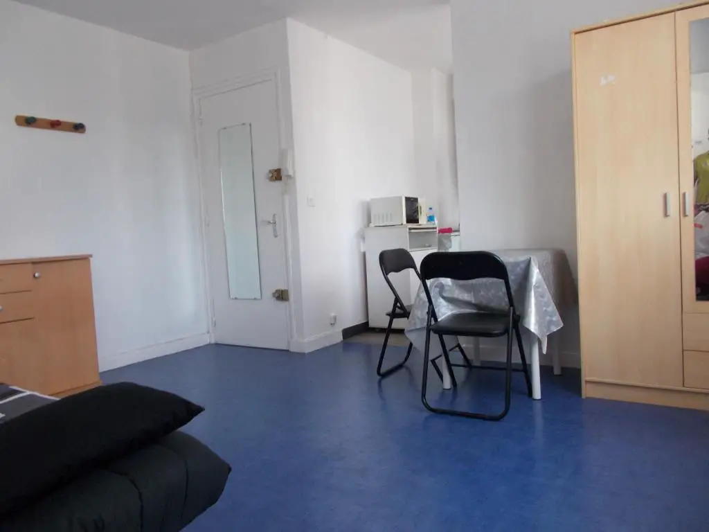 Location studio meublé 30 m2