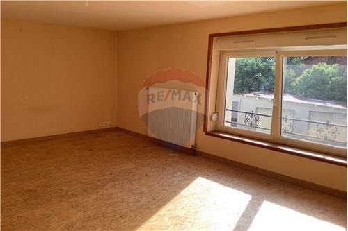 Location appartement 6 pièces 142 m2