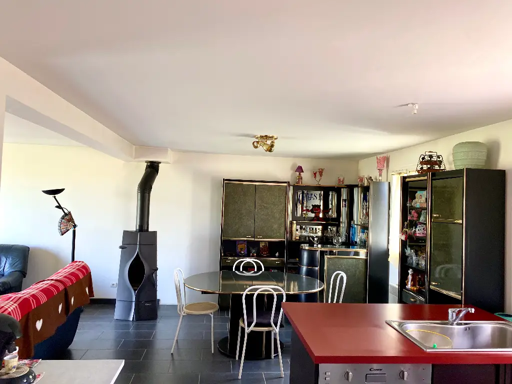 Vente maison 5 pièces 637 m2