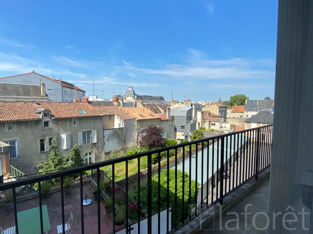 Location appartement 4 pièces 106 m2