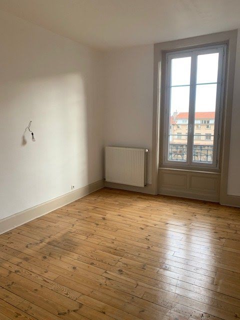 Location appartement 3 pièces 65 m2