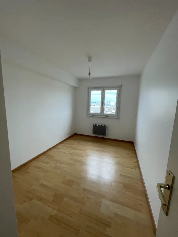 Location appartement 4 pièces 69,78 m2