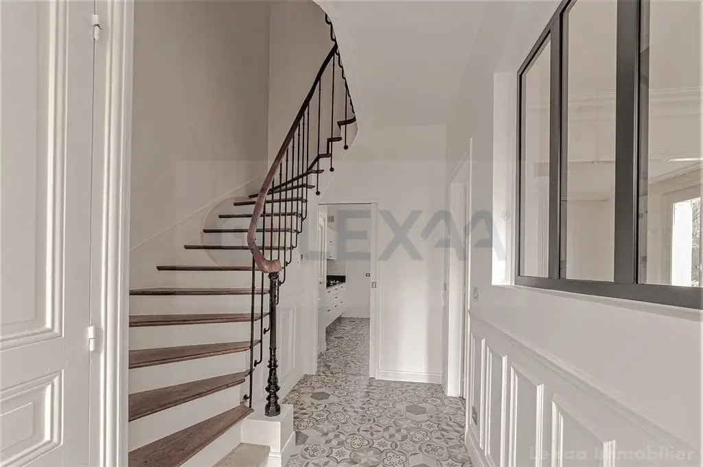 Vente villa 7 pièces 182 m2