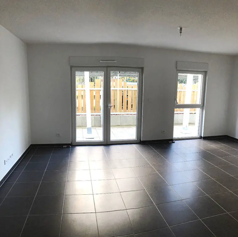 Location appartement 3 pièces 69,71 m2