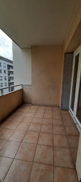 Location appartement 4 pièces 84,57 m2