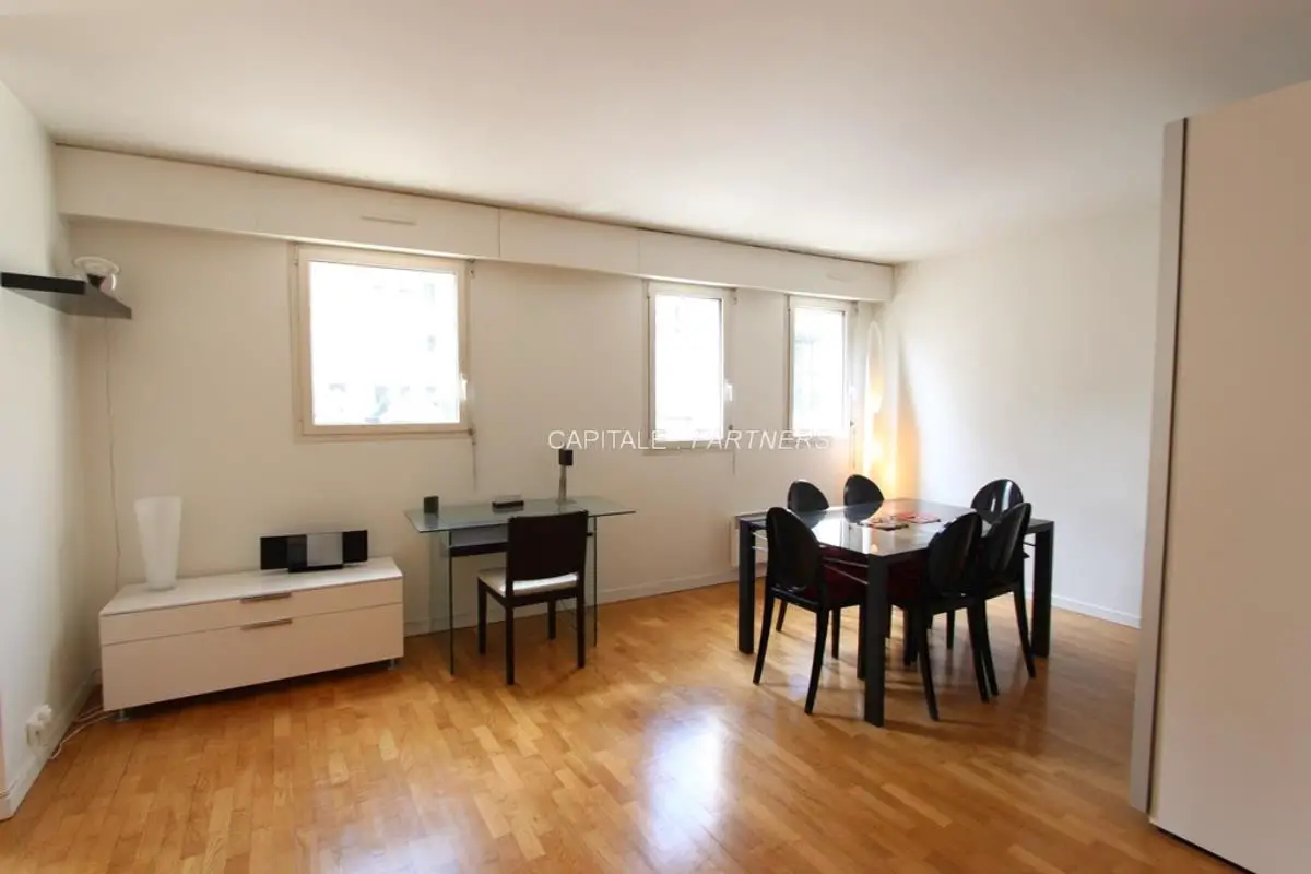 Location appartement meublé 4 pièces 101 m2