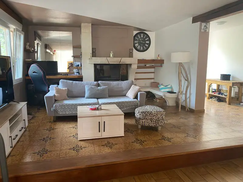 Vente maison 6 pièces 183 m2