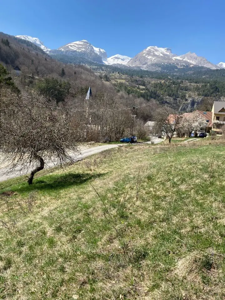 Vente terrain à bâtir 2 085 m2