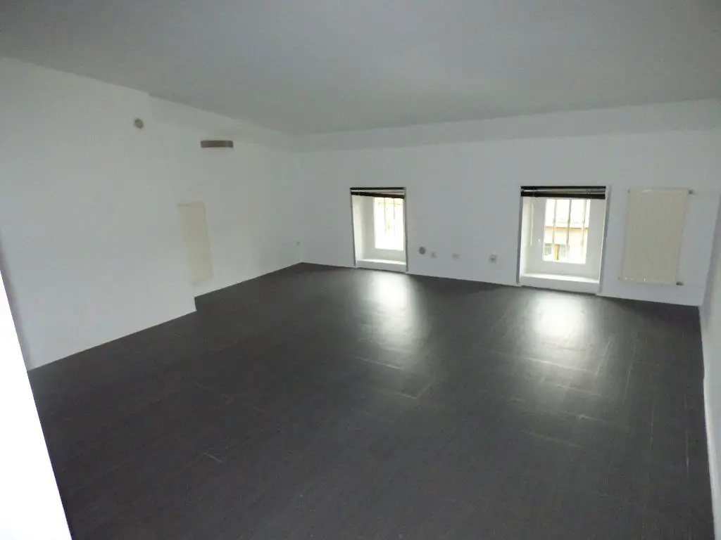 Location appartement 3 pièces 78 m2