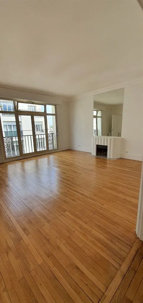 Location appartement 4 pièces 113 m2