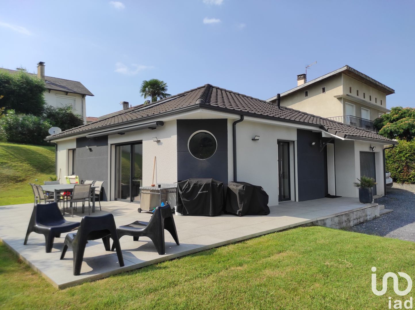 Vente maison 4 pièces 898 m2