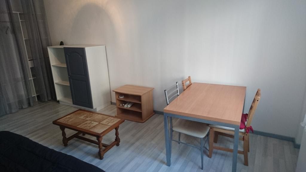 Location studio meublé 27 m2