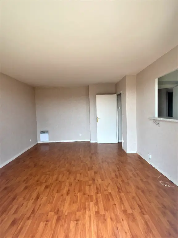 Location appartement 2 pièces 47,99 m2