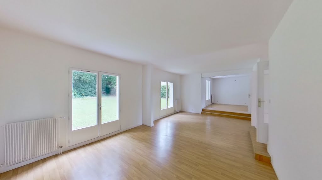 Location maison 8 pièces 160 m2