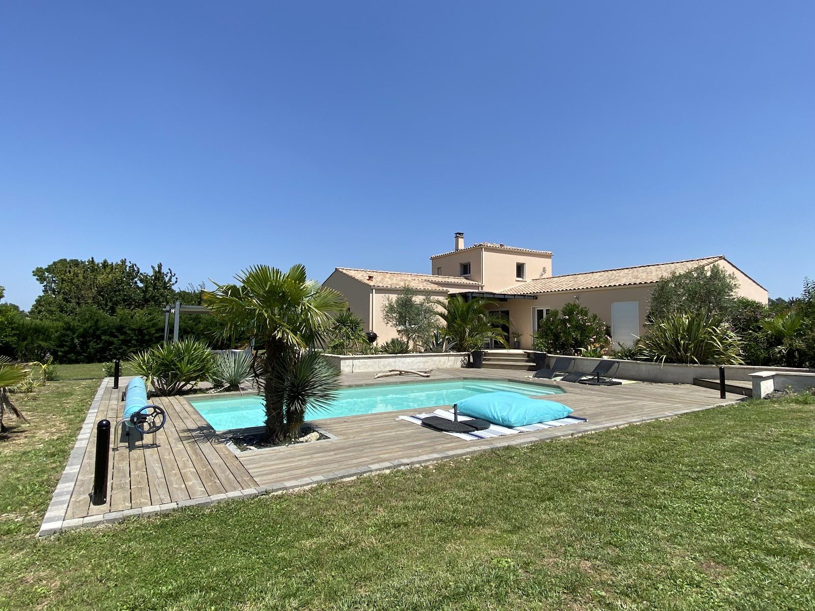 Vente villa 7 pièces 244 m2