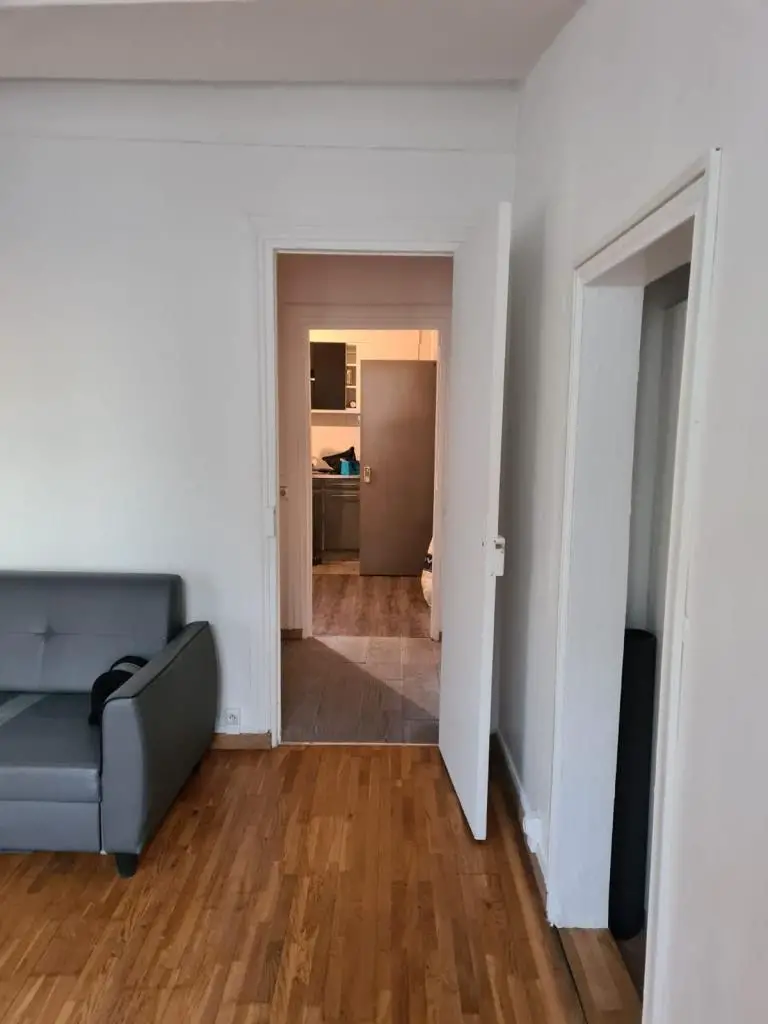 Location studio meublé 36 m2