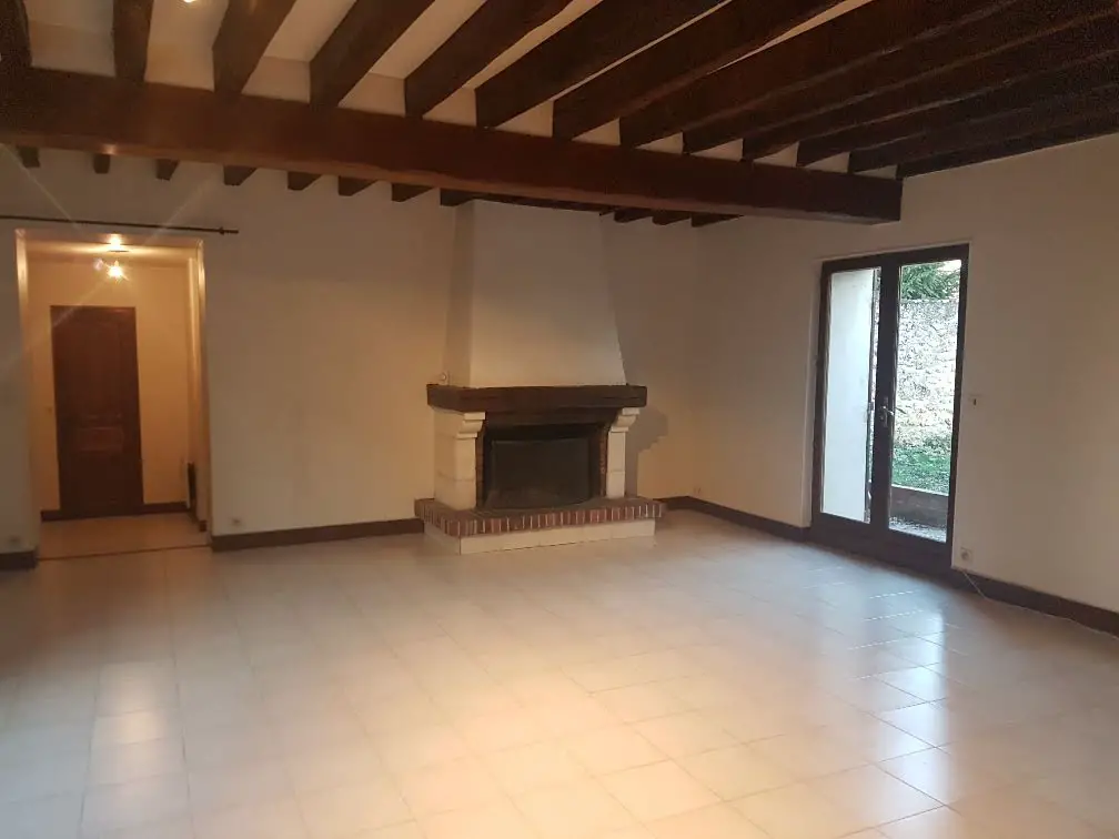 Location maison 3 pièces 90 m2