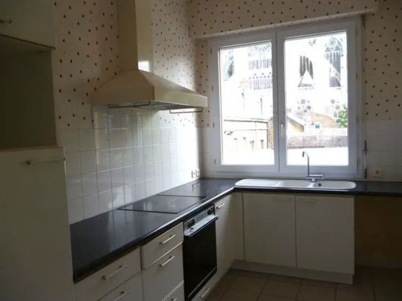 Location appartement 4 pièces 111 m2