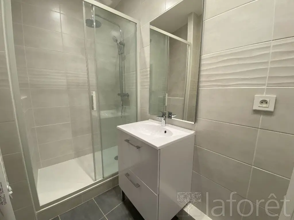 Location appartement 3 pièces 91,98 m2