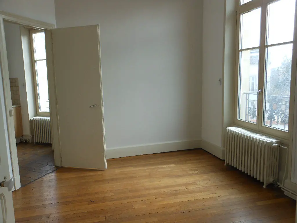 Location appartement meublé 6 pièces 156,2 m2