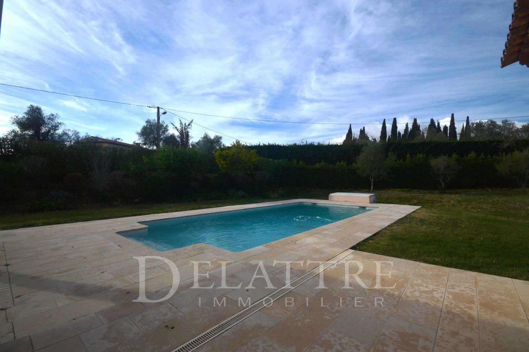 Location villa 5 pièces 152 m2