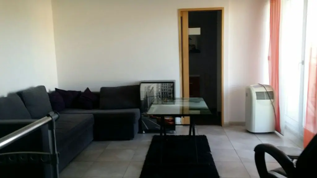 Location studio meublé 27,68 m2