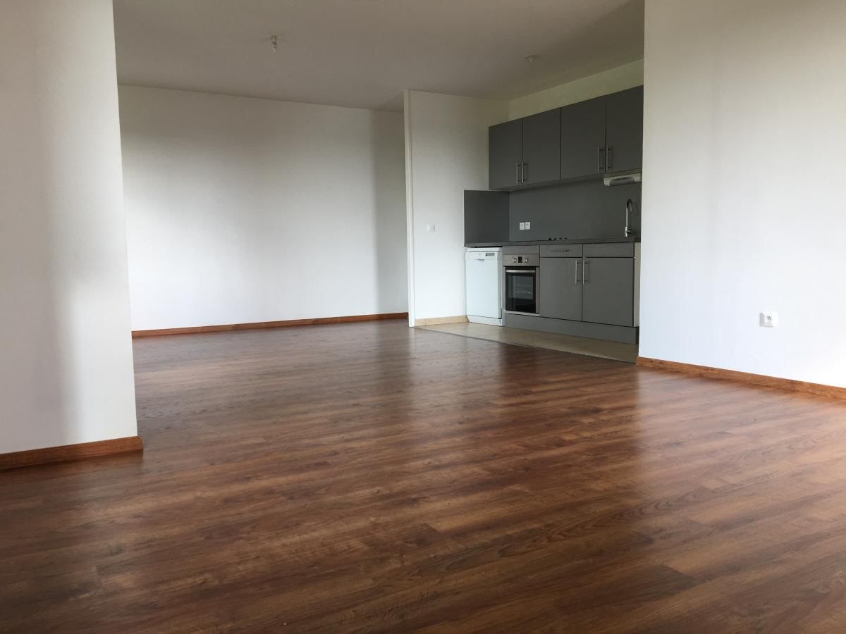 Location appartement 3 pièces 93 m2