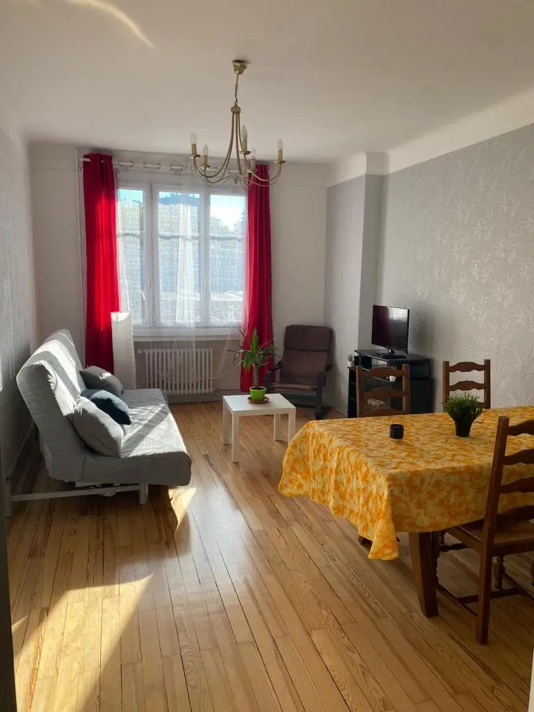 Location appartement meublé 2 pièces 68 m2