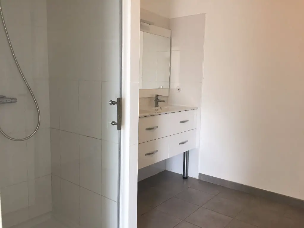 Location maison 3 pièces 102 m2