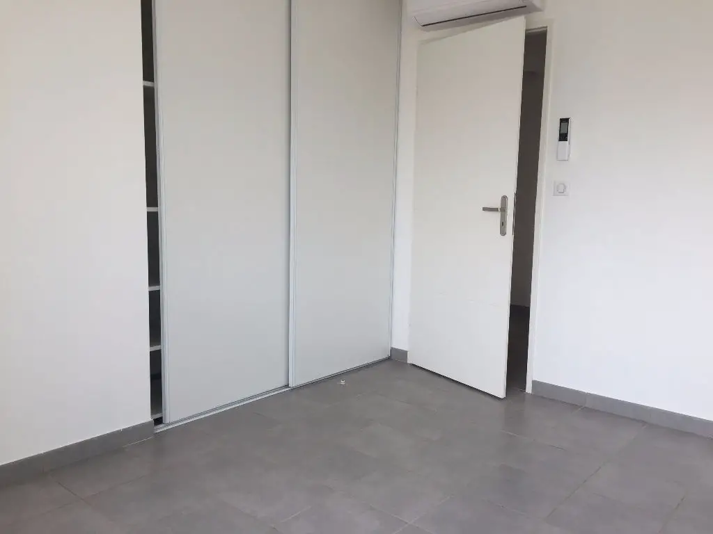 Location maison 3 pièces 102 m2