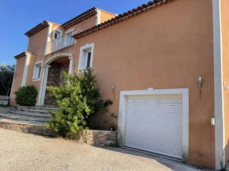 Vente maison 5 pièces 220 m2