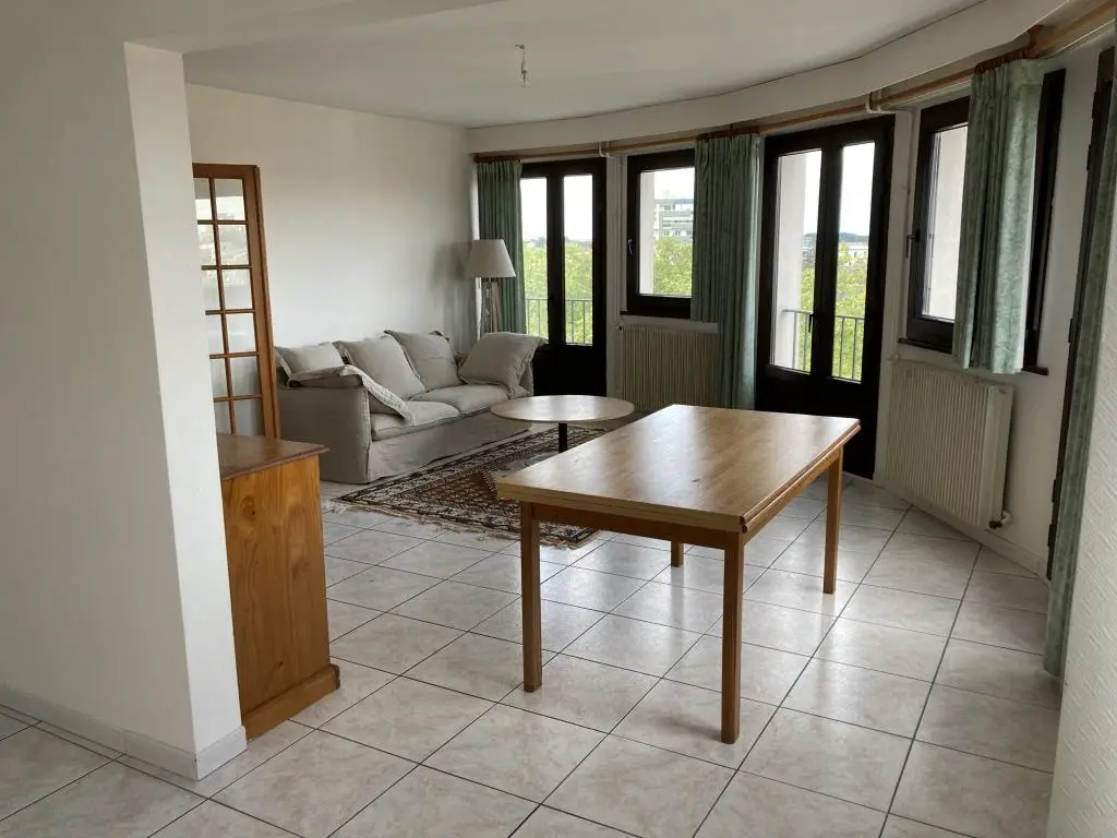 Location appartement meublé 4 pièces 85 m2