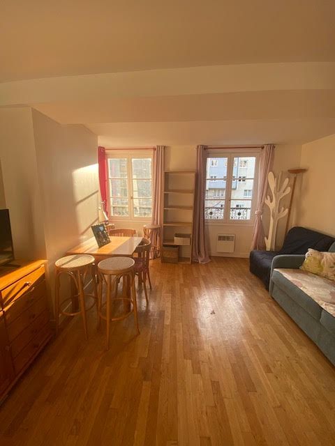 Location studio meublé 28 m2