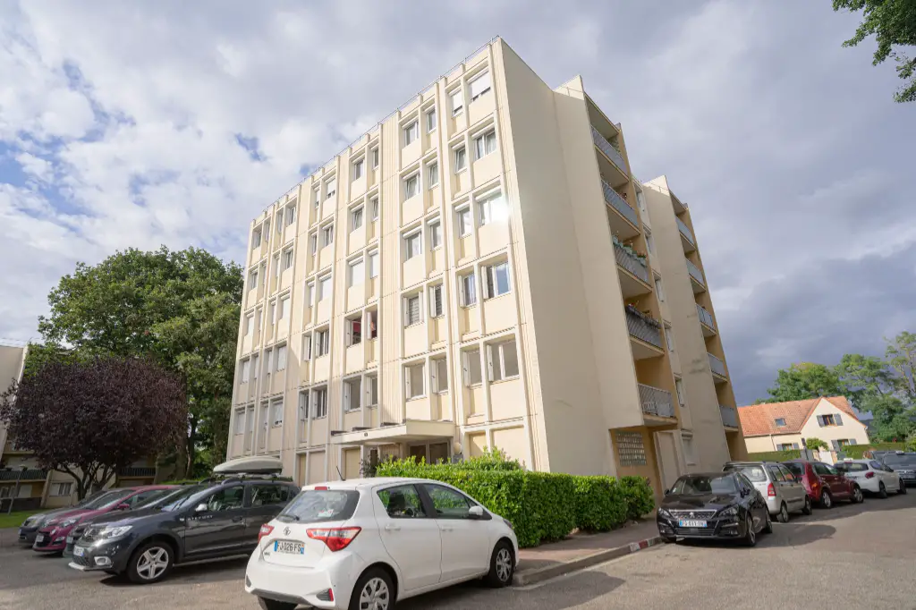 Location appartement 3 pièces 77 m2