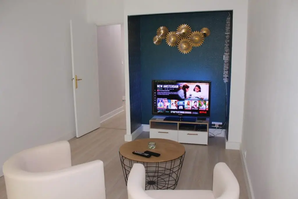 Location studio meublé 40 m2