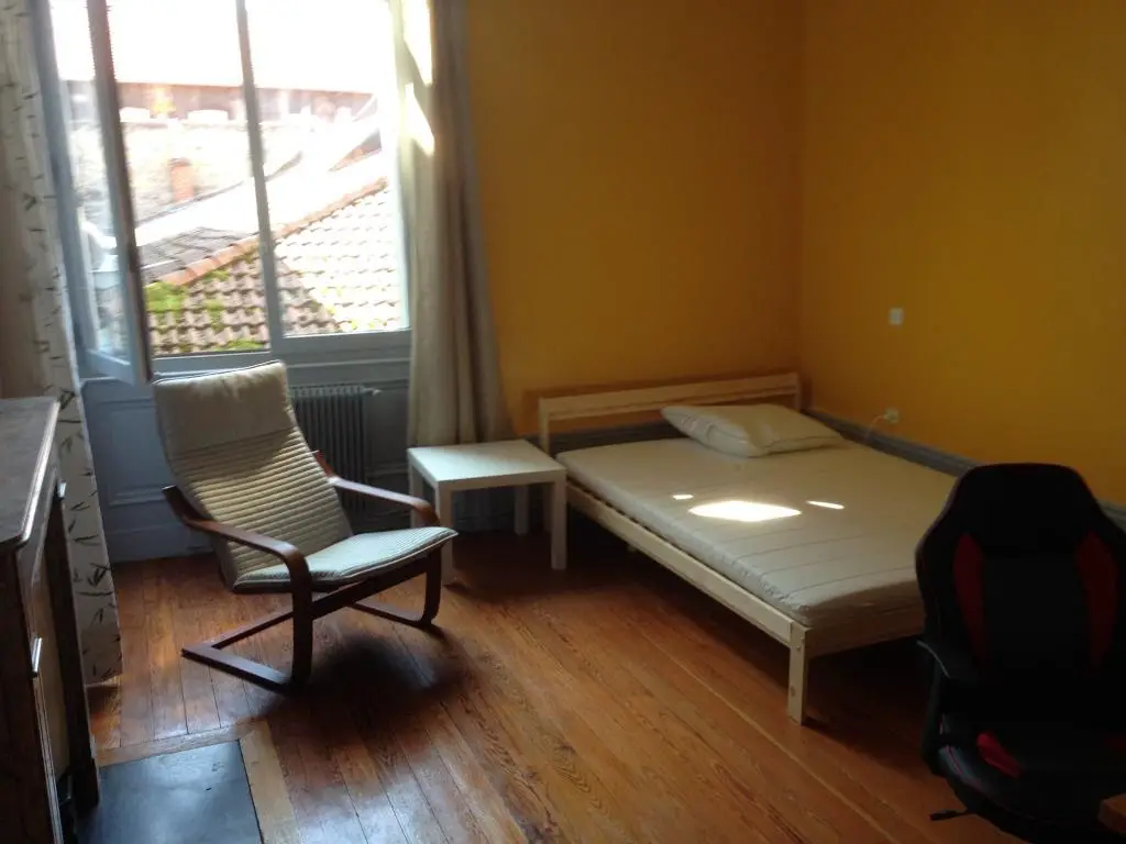 Location appartement meublé 3 pièces 74 m2