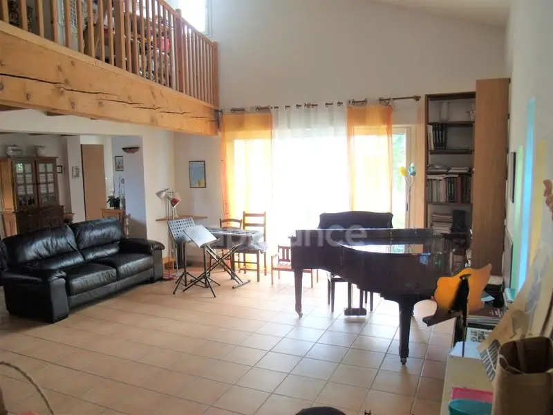 Vente villa 10 pièces 280 m2