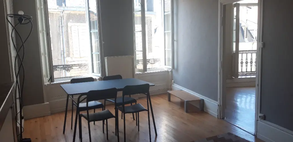 Location studio meublé 34 m2